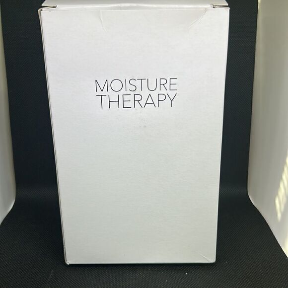 Moisture Therapy +Balance and Soothe Body Lotion - Picture 3 of 3